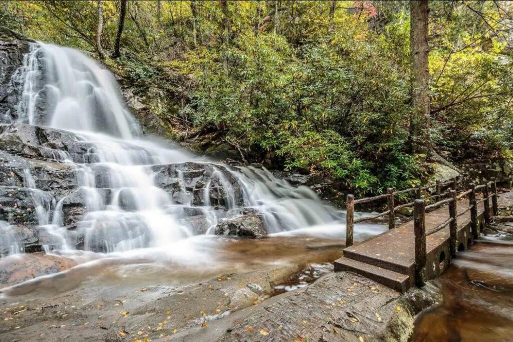 Honeymoon Couples Cabin Secluded, Hot Tub, Views Sevierville Exteriér fotografie